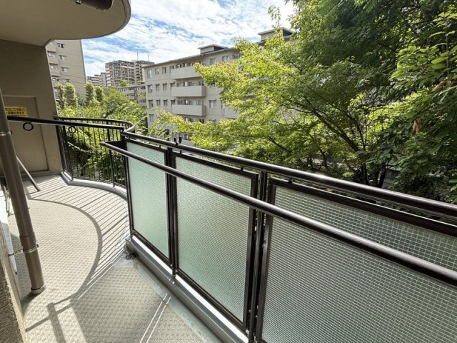 メゾン千里丘B棟のバルコニー