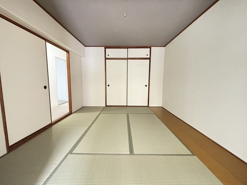 メゾン千里丘B棟の寝室