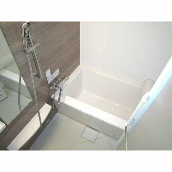 HOUSE PLUS ONEの浴室