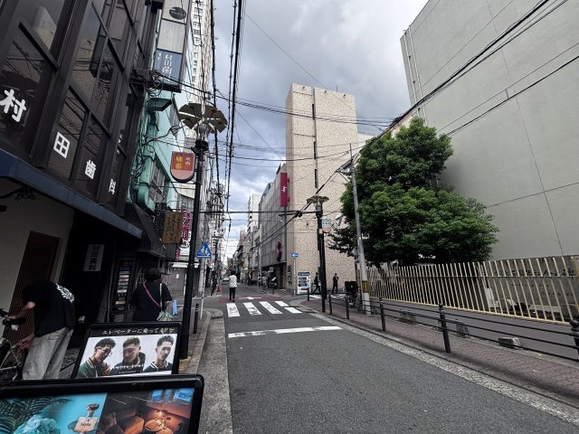 大阪市中央区東心斎橋１丁目の店舗一部の周辺