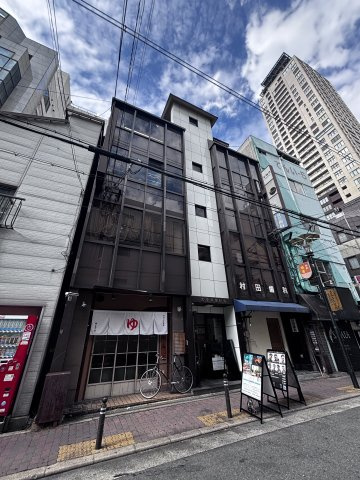 大阪市中央区東心斎橋１丁目の店舗一部の外観