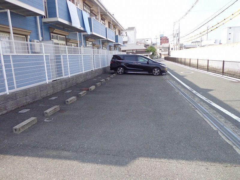 メゾンぷれじゅ－るの駐車場