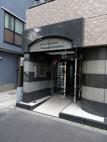 ライオンズマンション小石川植物園のエントランス