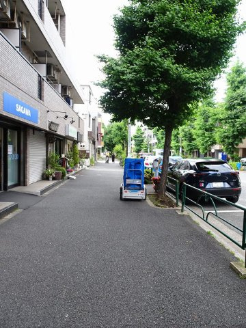 ライオンズマンション小石川植物園の駐車場