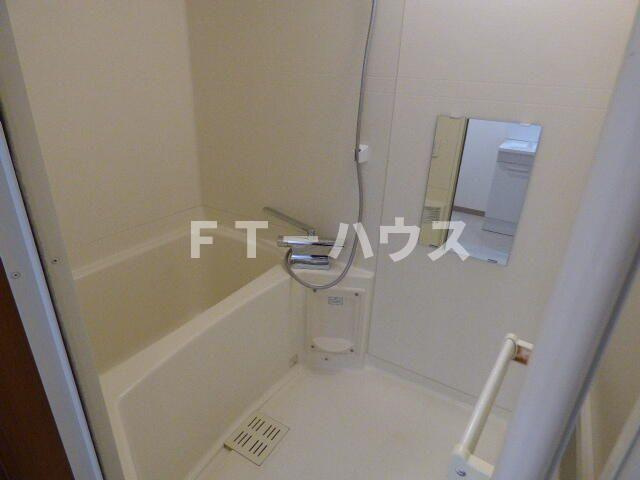 ドエル宇田川の浴室