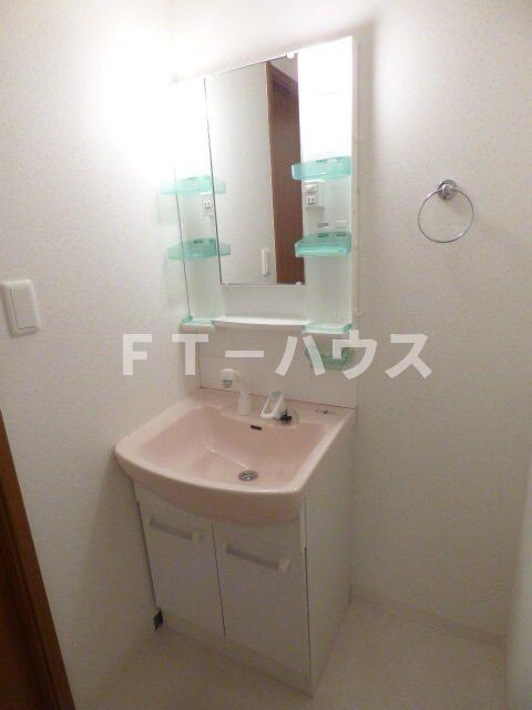 ドエル宇田川の洗面所