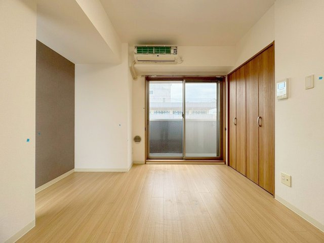 Uresidence新大阪の居間・リビング