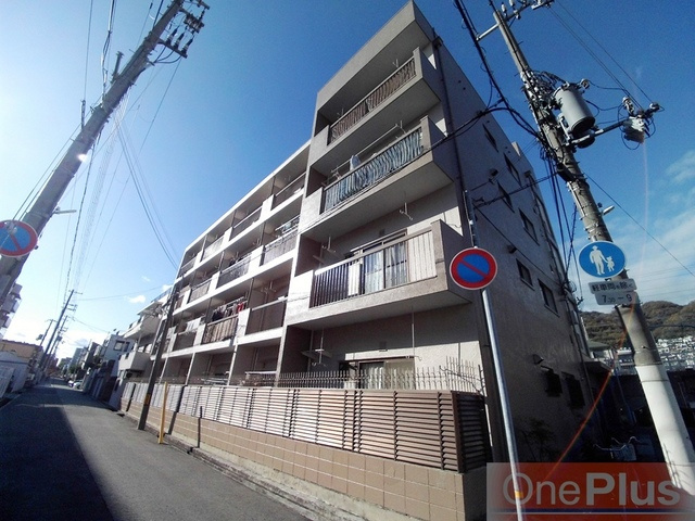 ヴィラ本山の外観