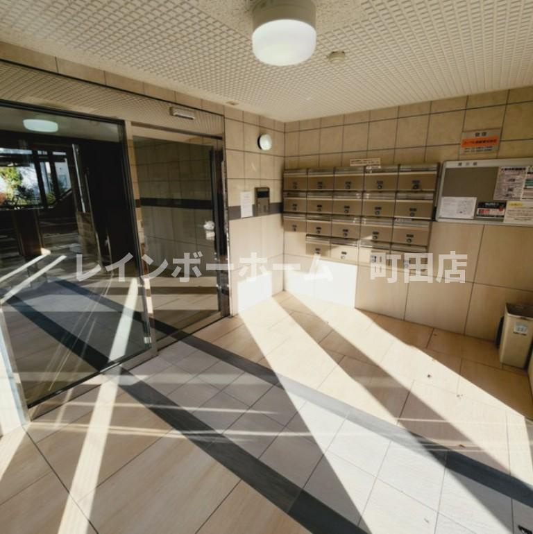 アメージングエステート※初期費用分割あと払いサービス利用可能物件のエントランス