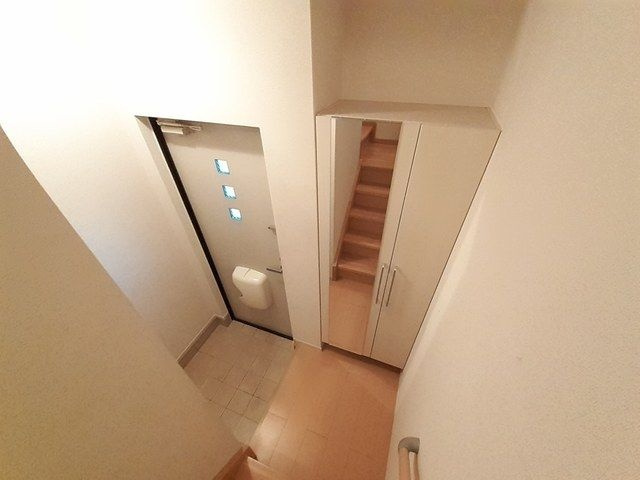 ベストハウス金の隈の玄関