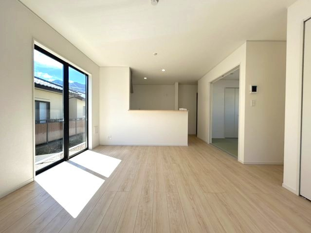 新築戸建　長野市松代町東条の前面道路含む現地写真