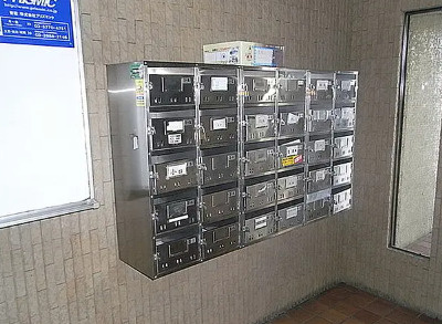 音金六郷マンションのエントランス