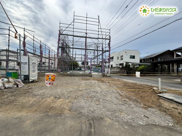 本庄市栄　1期　新築一戸建て　リガーレ　01の前面道路含む現地写真