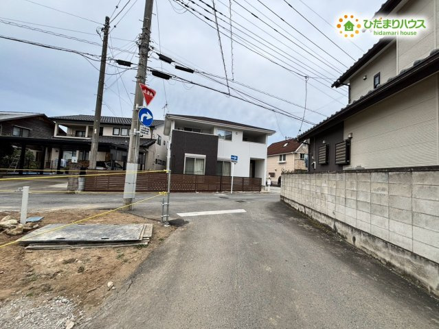 本庄市栄　1期　新築一戸建て　リガーレ　01の前面道路含む現地写真