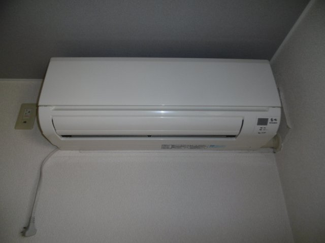 【設備】 | アビタシオンコンフォール | エアコンです