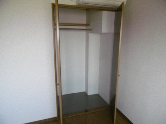 【収納】 | アビタシオンコンフォール | たっぷりとした収納スペースです