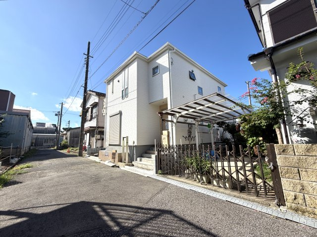 越谷市大道第２　１号棟リーブルガーデン新築戸建の外観|細部まで丁寧に仕上げられたこだわりのお部屋。新しい生活を思わせるインテリア空間が整いつつあります。