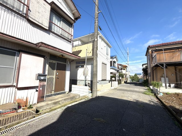 越谷市大道第２　１号棟リーブルガーデン新築戸建の外観|外構工事と清掃を残すのみとなった完成直前物件。ご内覧の予約も随時受け付けております。