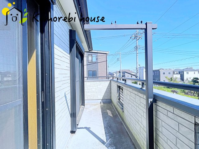 伊奈町小室5343-5　中古一戸建てのバルコニー|バルコニーからの眺めを楽しみながら食事をしませんか