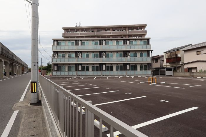 ベルティルミナスの駐車場