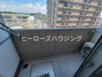 【バルコニー】 | レイクロス豊中 | ※同タイプの写真となり、実際のお部屋とは異なる場合があります