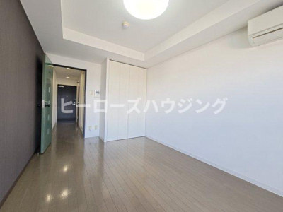 【居間・リビング】 | レイクロス豊中 | ※同タイプの写真となり、実際のお部屋とは異なる場合があります