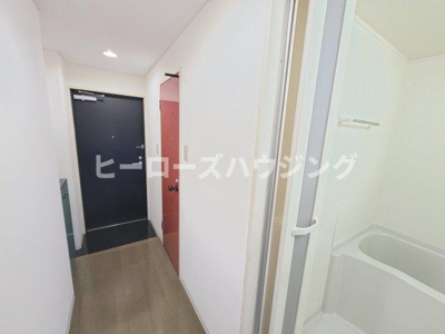 【玄関】 | レイクロス豊中 | ※同タイプの写真となり、実際のお部屋とは異なる場合があります