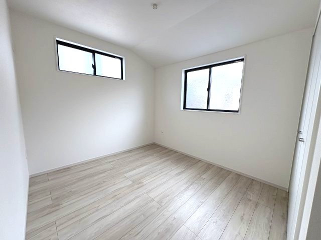【子供部屋】 | 福岡市南区皿山3丁目2期　2号棟（全2棟）【仲介手数料無料・0円】 | 施工例。施工例は完成時と異なる場合があります。
