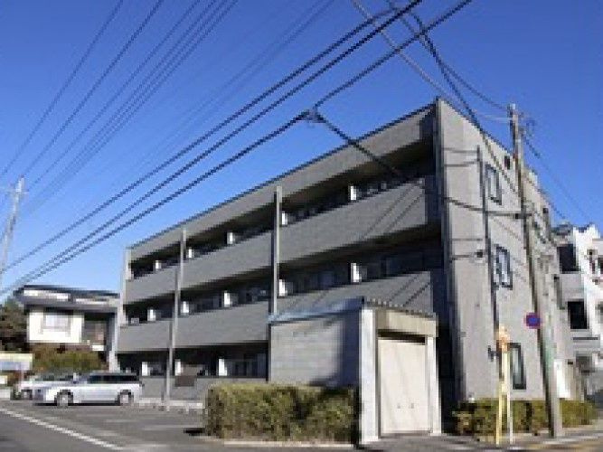 アンプルールリバーサイドの外観