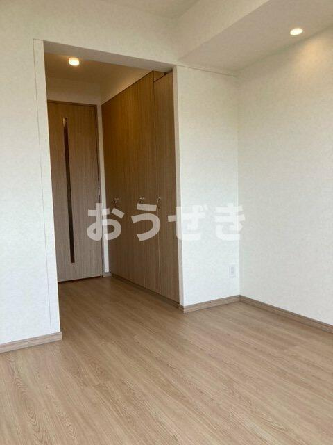 ルーブル高島平弐番館の居間・リビング