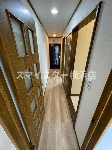 不入斗マンションの玄関