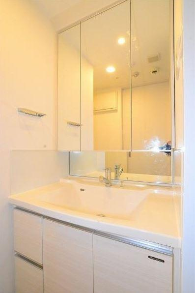 グランドコンシェルジュ西巣鴨アジールコートの洗面所