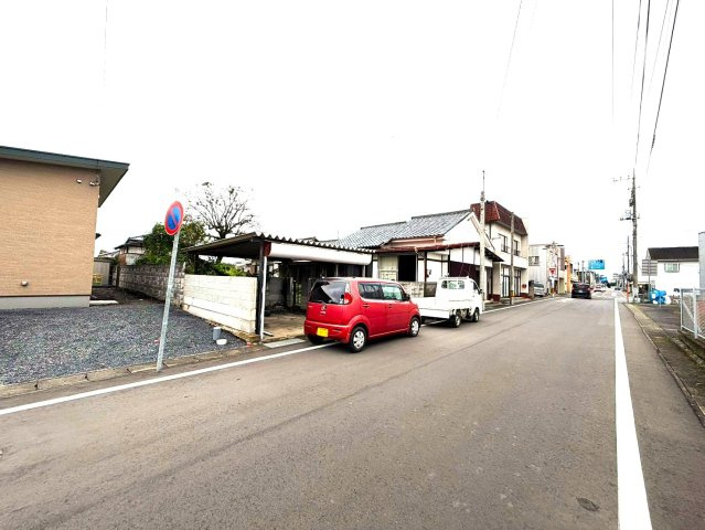 売地　城里町石塚1428-17の前面道路含む現地写真