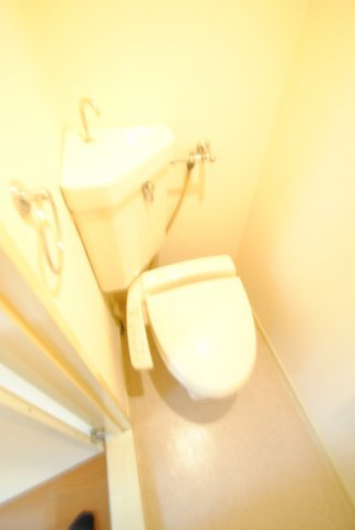カーサ和幸のトイレ|快適な温水洗浄便座トイレです