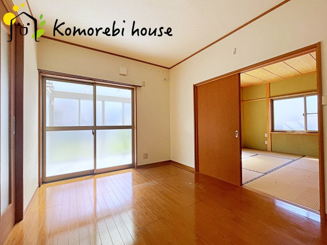 上尾市平塚　2丁目　中古戸建ての居間・リビング|おしゃれな居間です