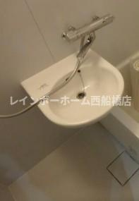 バードピア船橋本町の洗面所