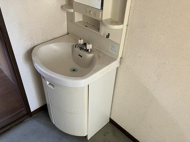 川崎市麻生区栗木台１丁目の一戸建ての洗面所