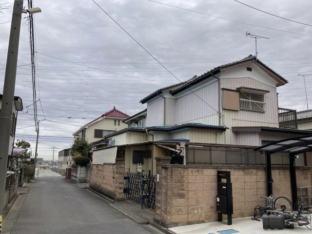 鴻巣市人形３丁目　売地の前面道路含む現地写真