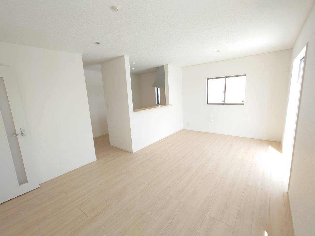 ♥♥糸満市照屋第3－3号棟（全4棟）の居間・リビング|【※参考画像※】