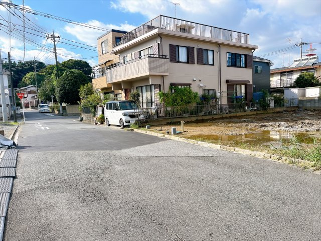 野田市上花輪新町31番　新築戸建　B号棟の前面道路含む現地写真