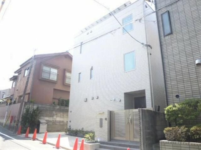アネシス中野の外観