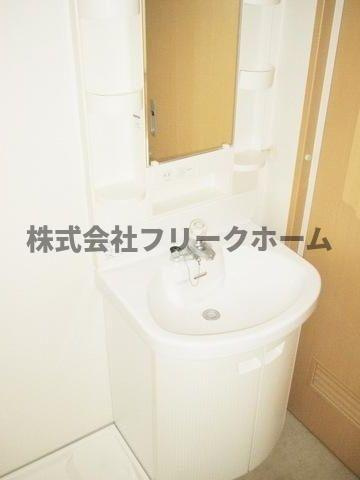 小金井市本町２丁目の賃貸マンションの洗面所