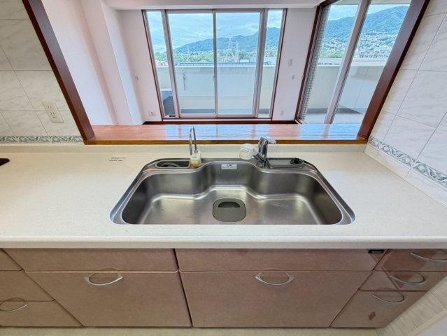 名次町ロジュマンのキッチン