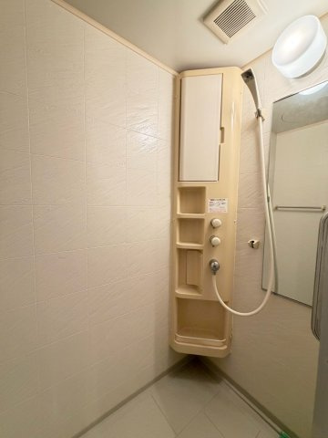 名次町ロジュマンのシャワールーム