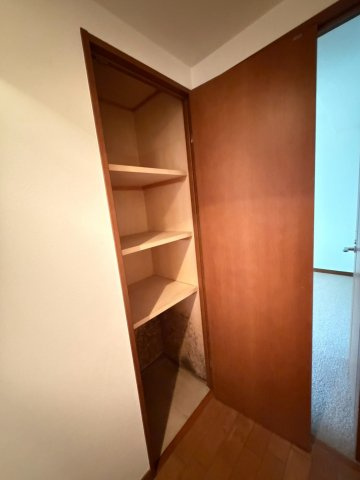 名次町ロジュマンの収納