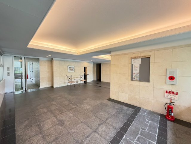 名次町ロジュマンのロビー