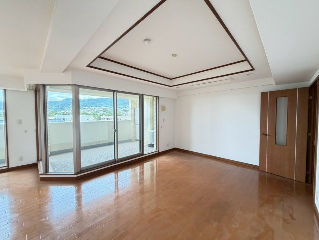 名次町ロジュマンの居間・リビング