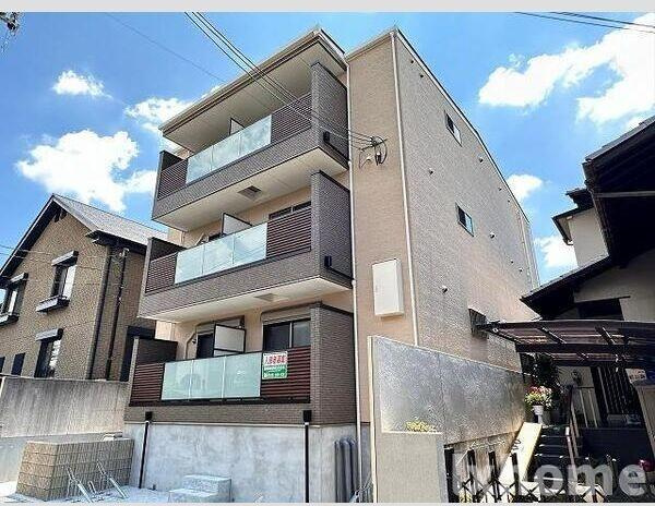 アーク美沢の外観|外観は落ち着いています