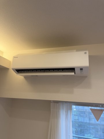新宿区四谷４丁目の中古マンションの冷暖房・空調設備|エアコン（リビング）