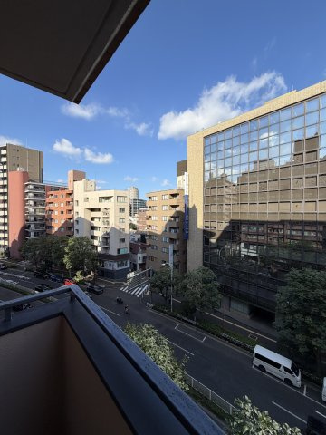 新宿区四谷４丁目の中古マンションの展望